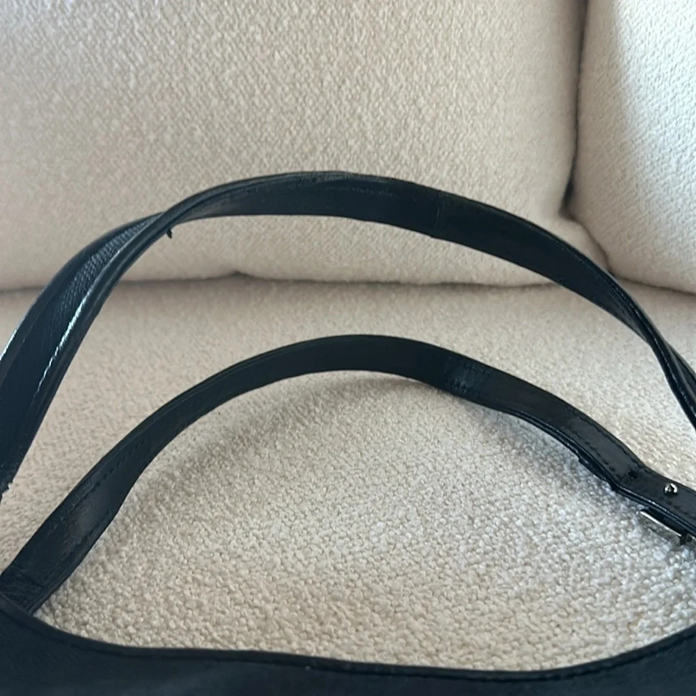 Gucci Black Shoulder Bag - Picture 5 of 17